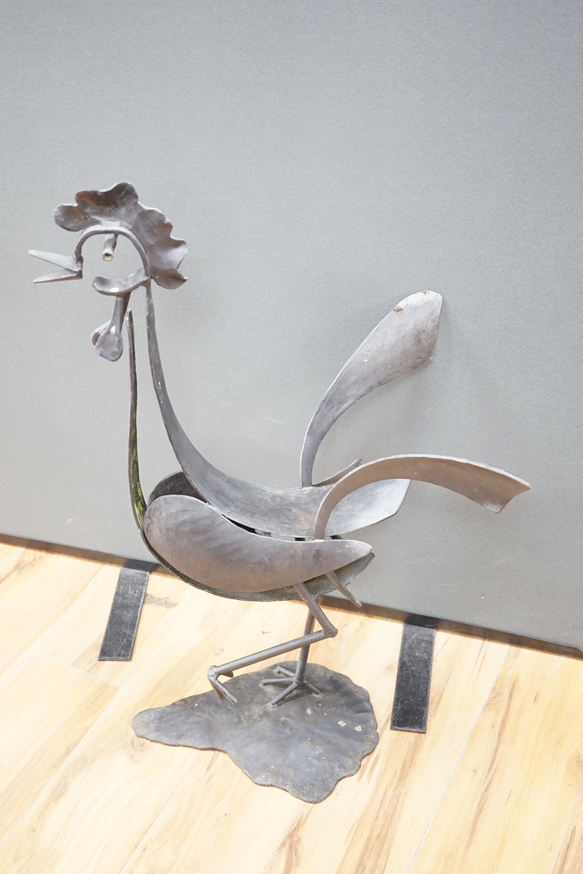 A novelty metal garden ornamental cockerel, 80cm high